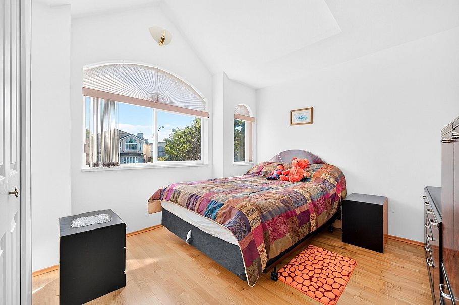 3423 E 24th Avenue Vancouver, BC - 19