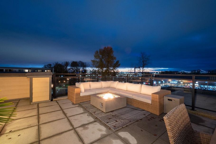 417 733 W 14th Street North Vancouver, BC - 35
