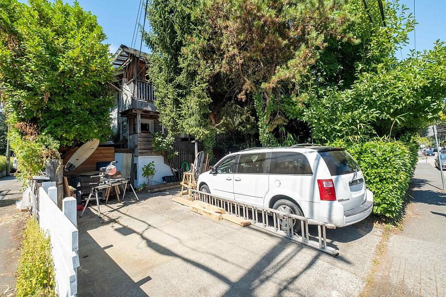 2413 Collingwood Street Vancouver, BC - 7