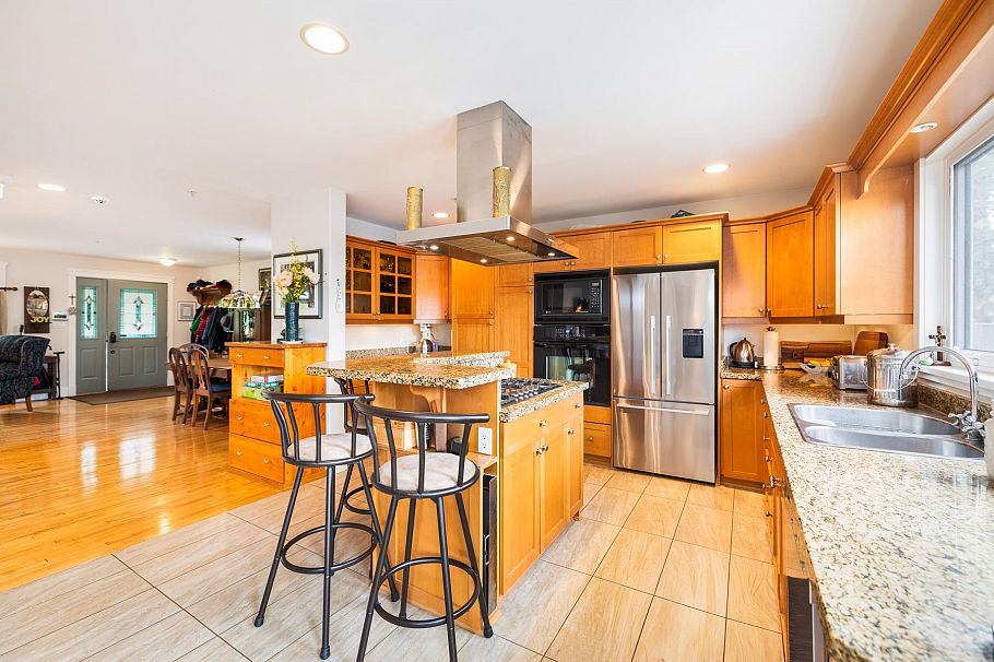 4337 W 15th Avenue Vancouver, BC - 15