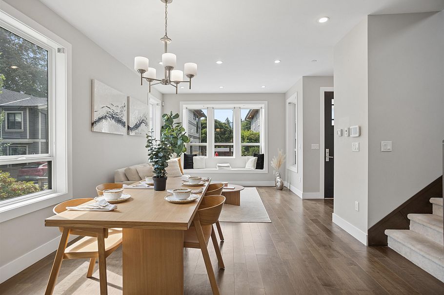2020 Carson Court North Vancouver, BC - 17