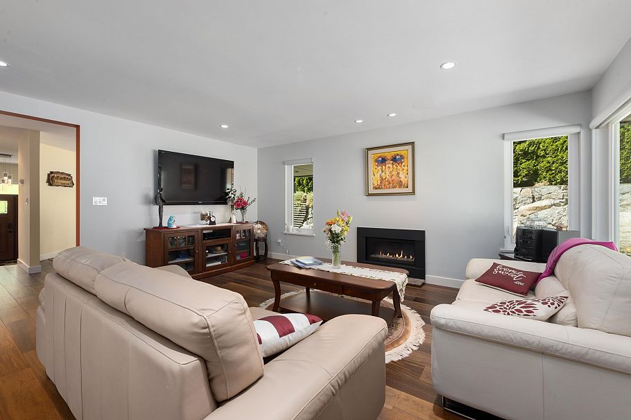 772 Regal Crescent North Vancouver, BC - 9