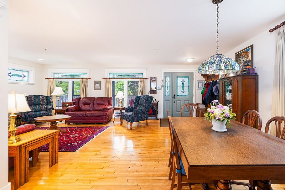4337 W 15th Avenue Vancouver, BC - 10