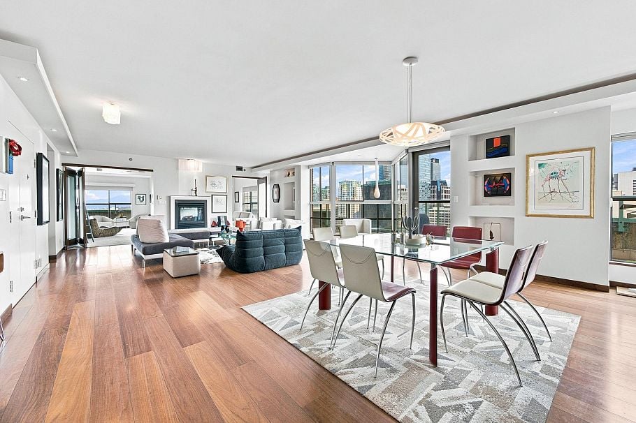 2301 909 Burrard Street Vancouver, BC - 4