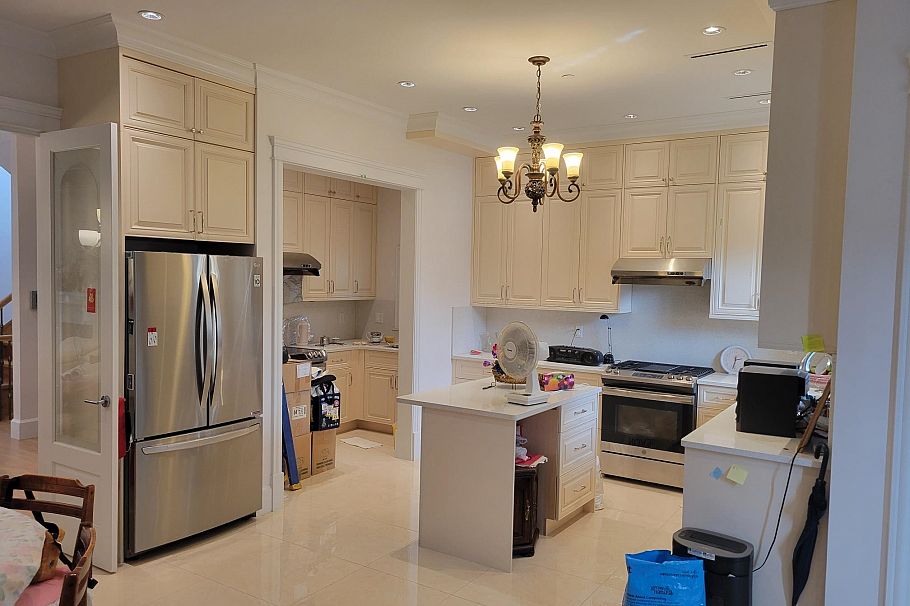 2962 Kitchener Street Vancouver, BC - 8
