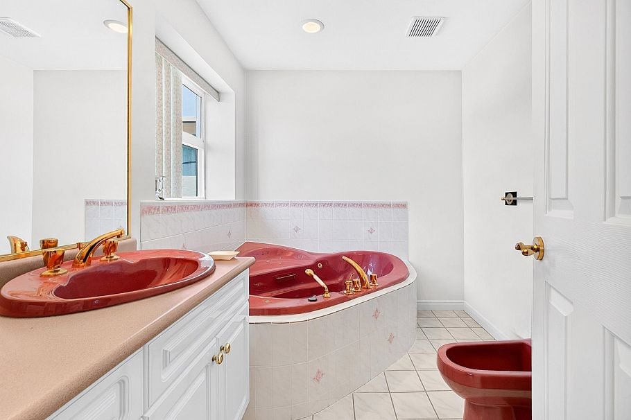 3423 E 24th Avenue Vancouver, BC - 31
