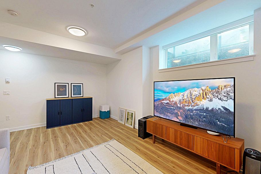 4527 Earles Street Vancouver, BC - 14