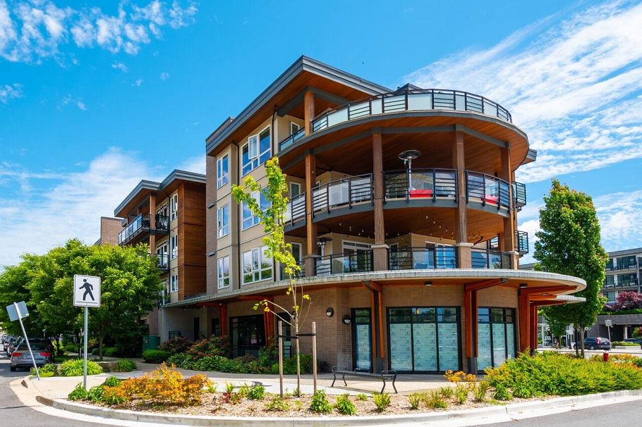 417 733 W 14th Street North Vancouver, BC - 2