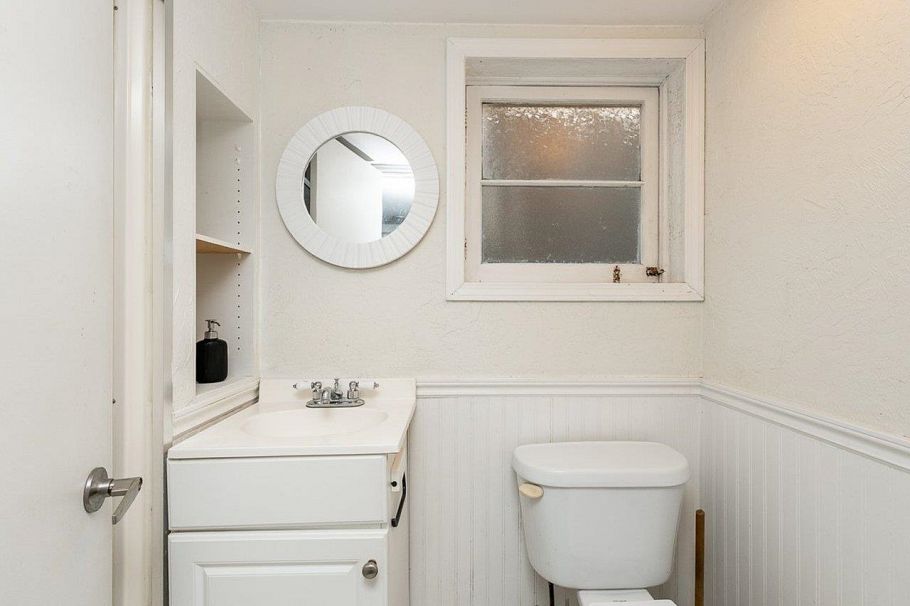 2903 W 42nd Avenue Vancouver, BC - 34