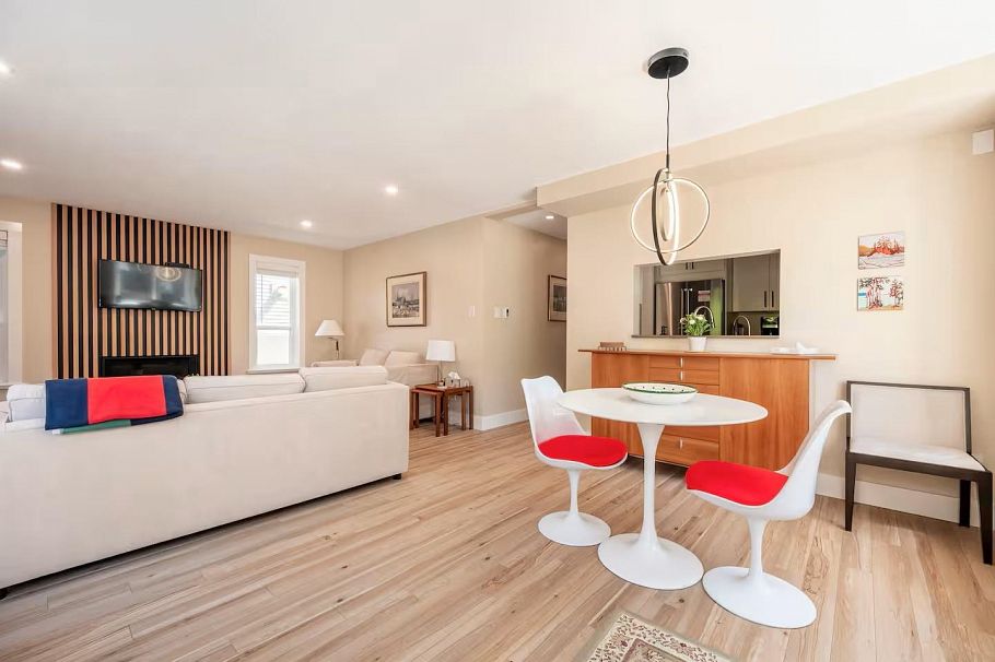 336 E 26th Street North Vancouver, BC - 22