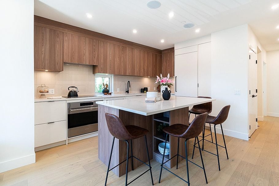 123 1552 E 3rd Avenue Vancouver, BC - 9