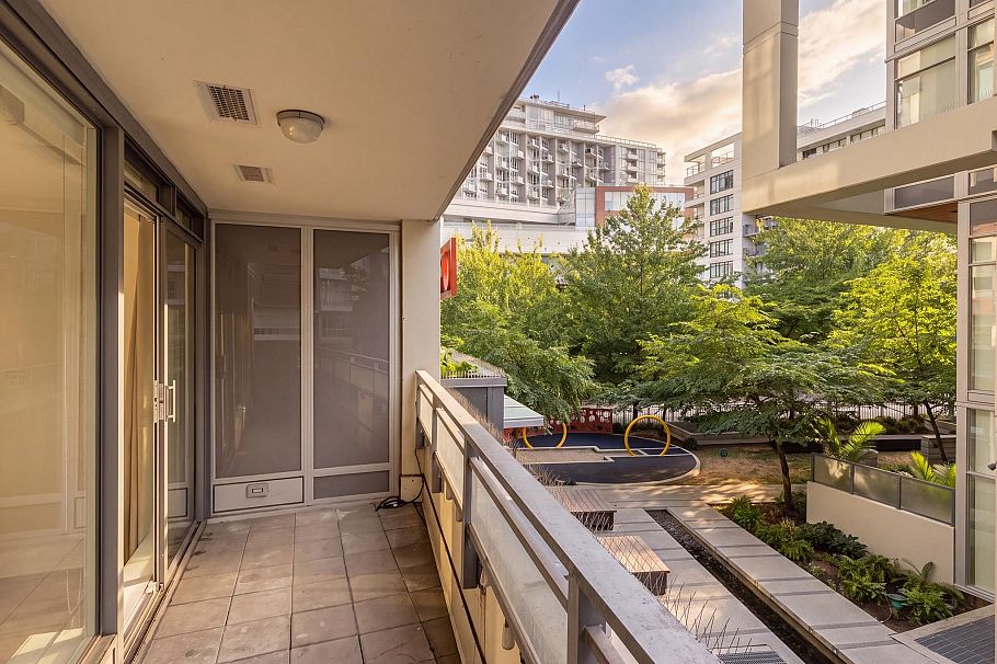 203 111 E 1st Avenue Vancouver, BC - 16