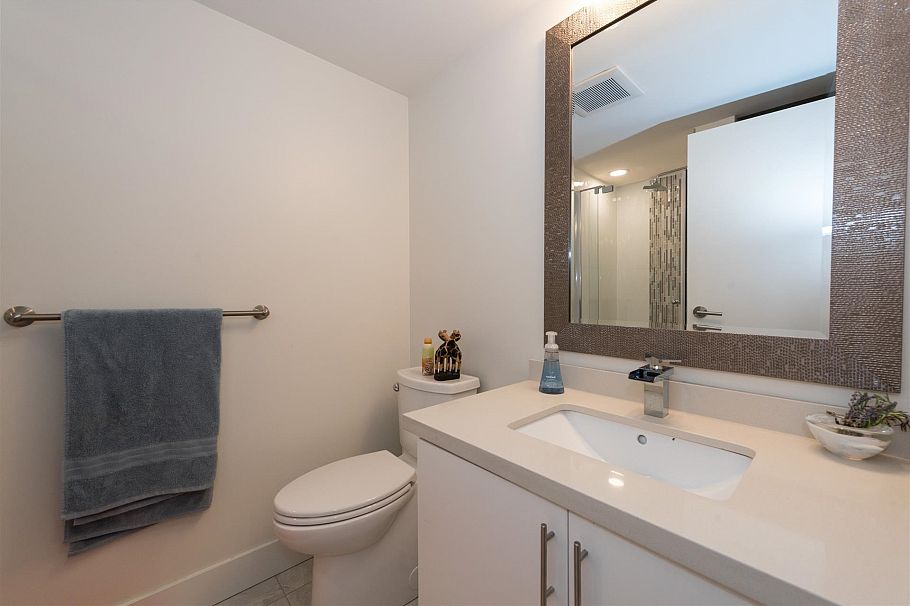 303 1625 Hornby Street Vancouver, BC - 11
