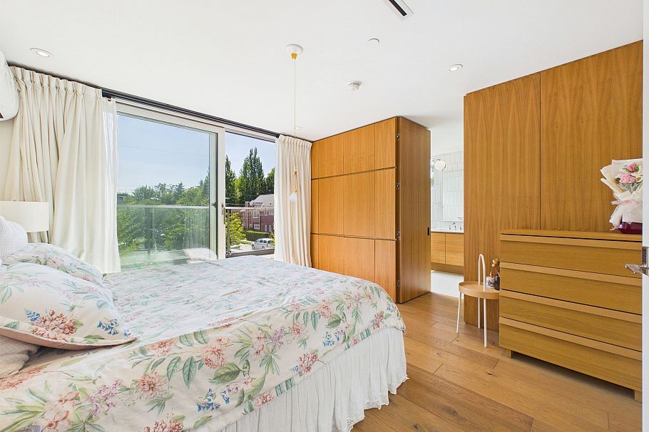 2996 W 11th Avenue Vancouver, BC - 27