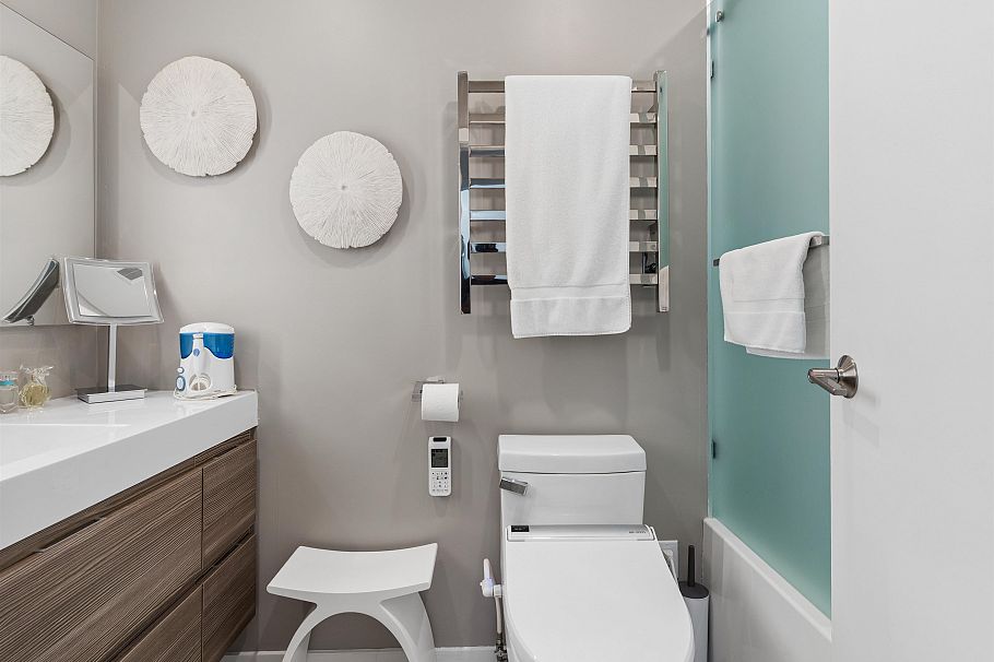 2760 W 2nd Avenue Vancouver, BC - 6