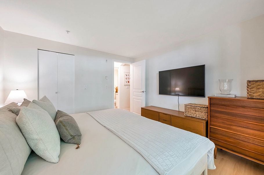 2 1071 Lynn Valley Road North Vancouver, BC - 26