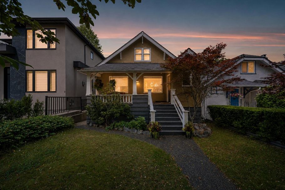 4327 W 12th Avenue Vancouver, BC - 20