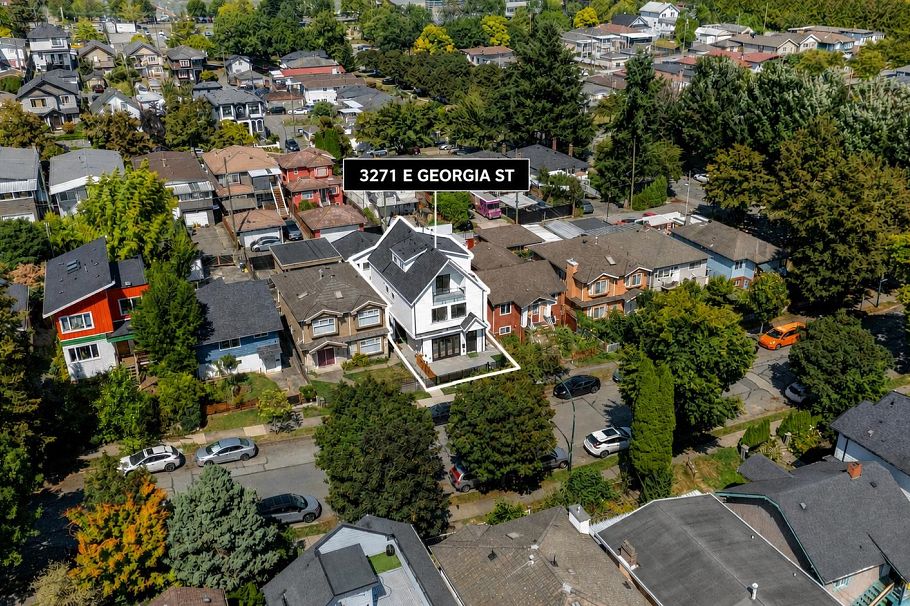 1 3271 E Georgia Street Vancouver, BC - 27
