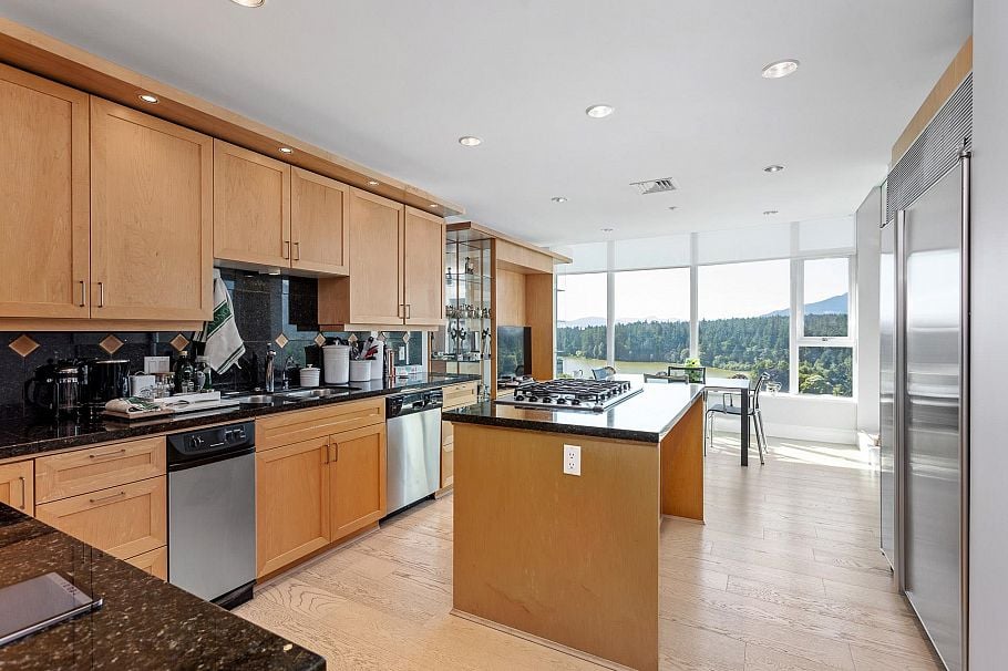 PH2 1777 Bayshore Drive Vancouver, BC - 13