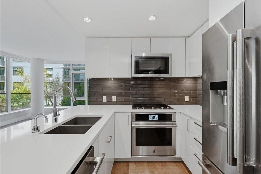 302 8533 River District Crossing Vancouver, BC - 11