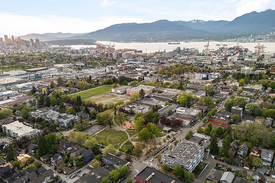 204 725 Commercial Drive Vancouver, BC - 31