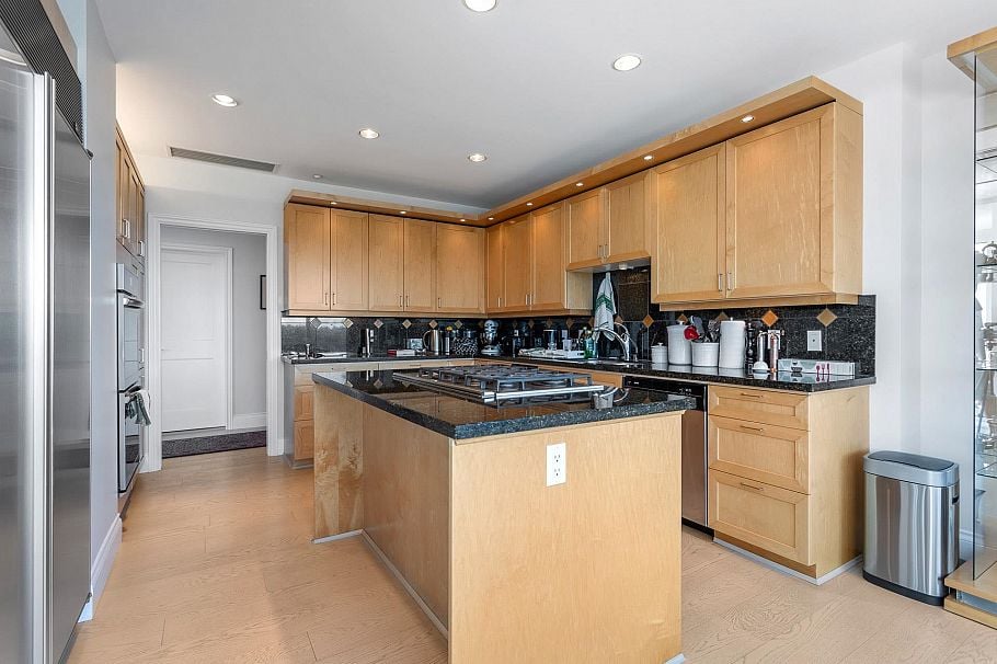 PH2 1777 Bayshore Drive Vancouver, BC - 14