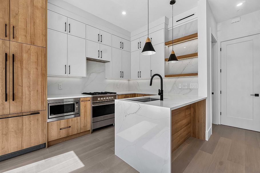 1 3271 E Georgia Street Vancouver, BC - 4