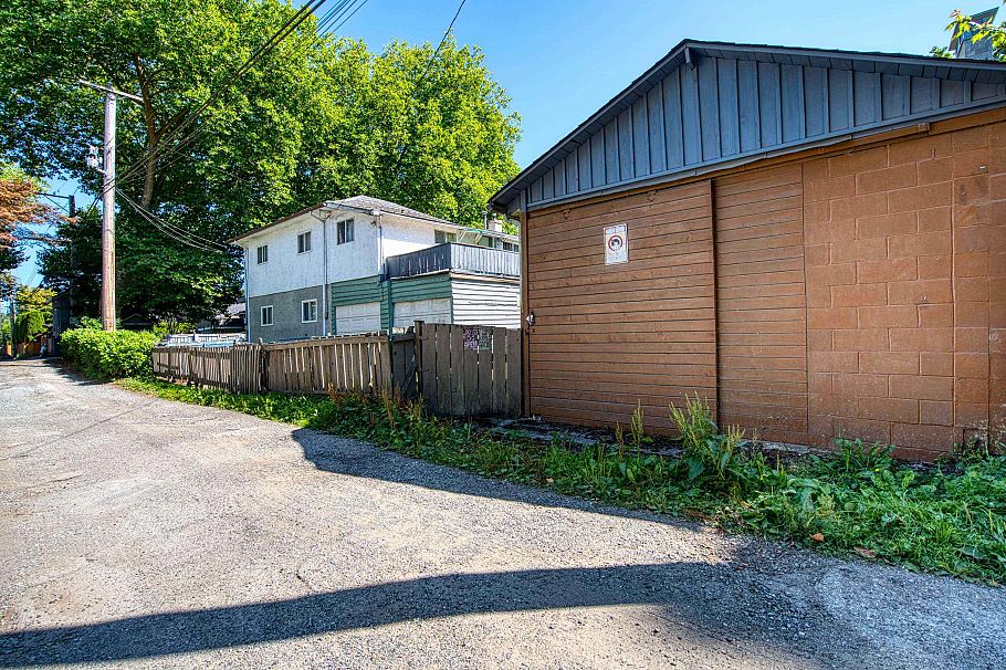 2675 Mackenzie Street Vancouver, BC - 15