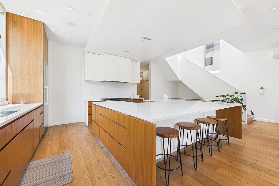 2996 W 11th Avenue Vancouver, BC - 13