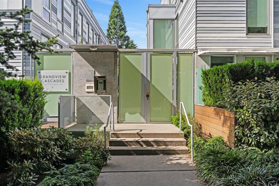 5 1415 E 1st Avenue Vancouver, BC - 23