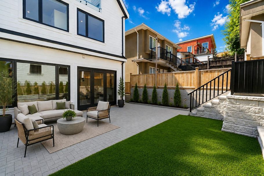 2 3271 E Georgia Street Vancouver, BC - 6