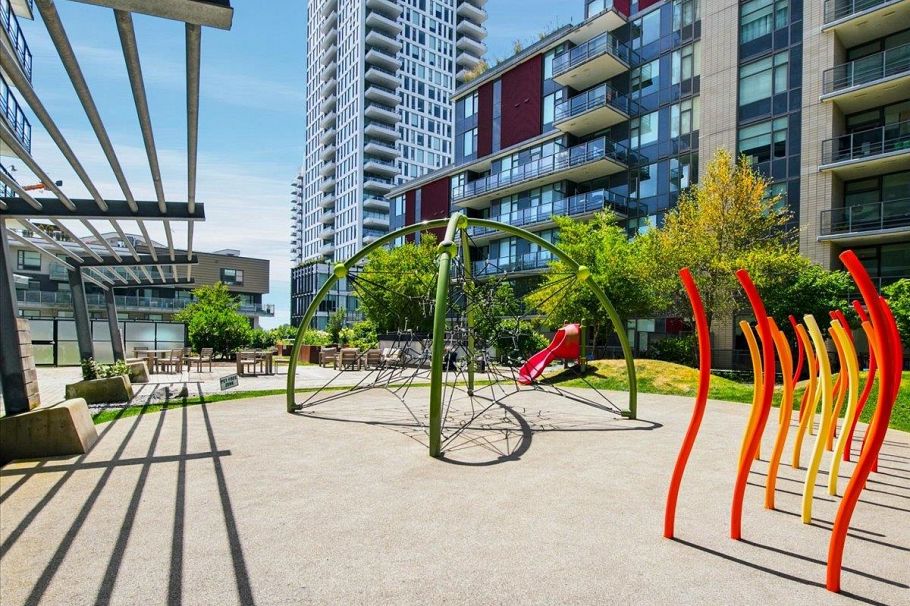 302 8533 River District Crossing Vancouver, BC - 27