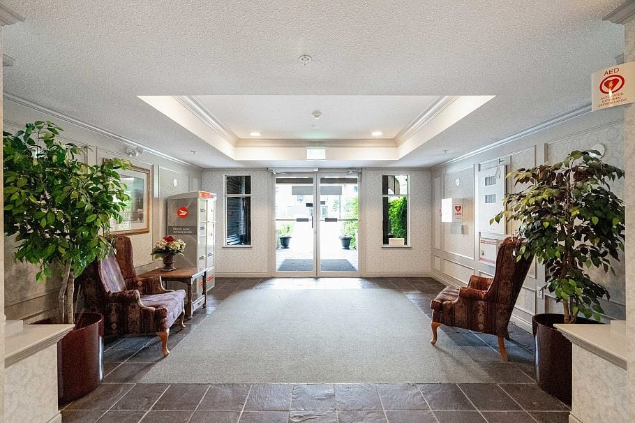 505 2059 Chesterfield Avenue North Vancouver, BC - 34