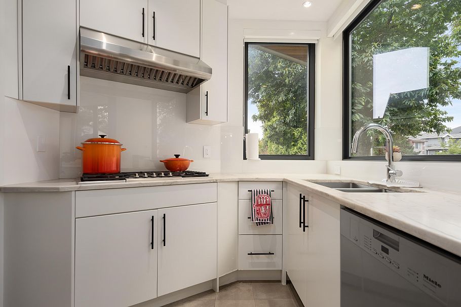 7380 Ashburn Street Vancouver, BC - 7