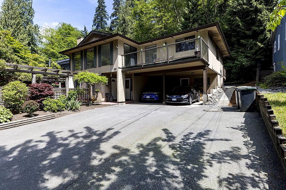 1184 Riverside Drive North Vancouver, BC - 39