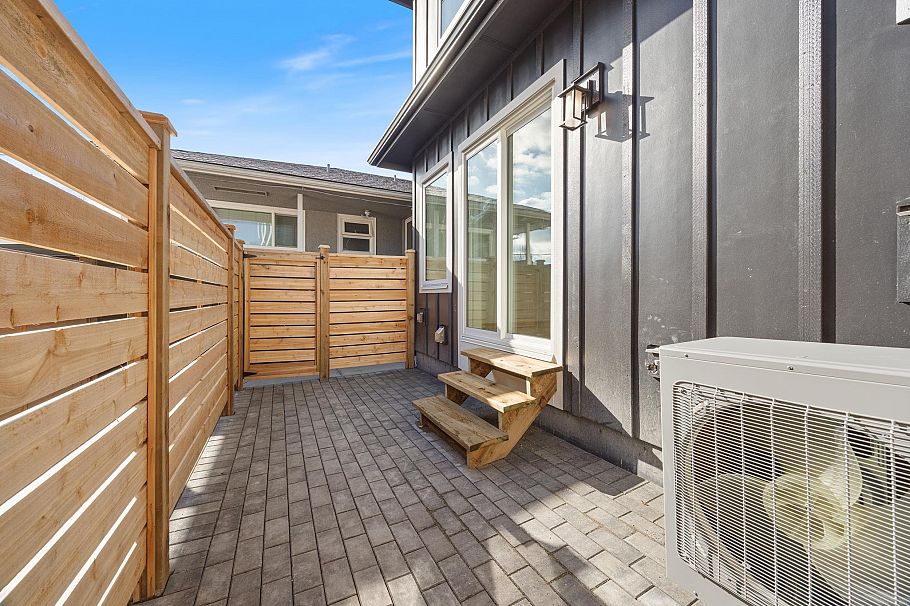 3 550 Kaslo Street Vancouver, BC - 25