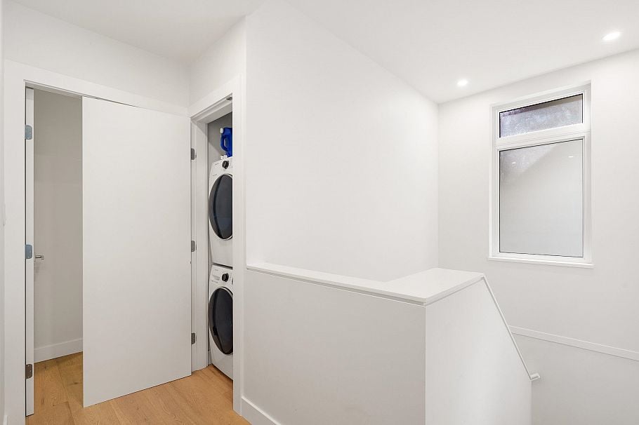 2727 W 14th Avenue Vancouver, BC - 7