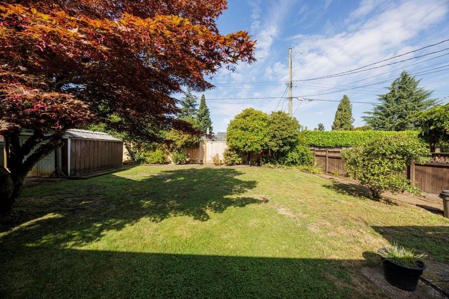 1161 Redwood Street North Vancouver, BC - 12