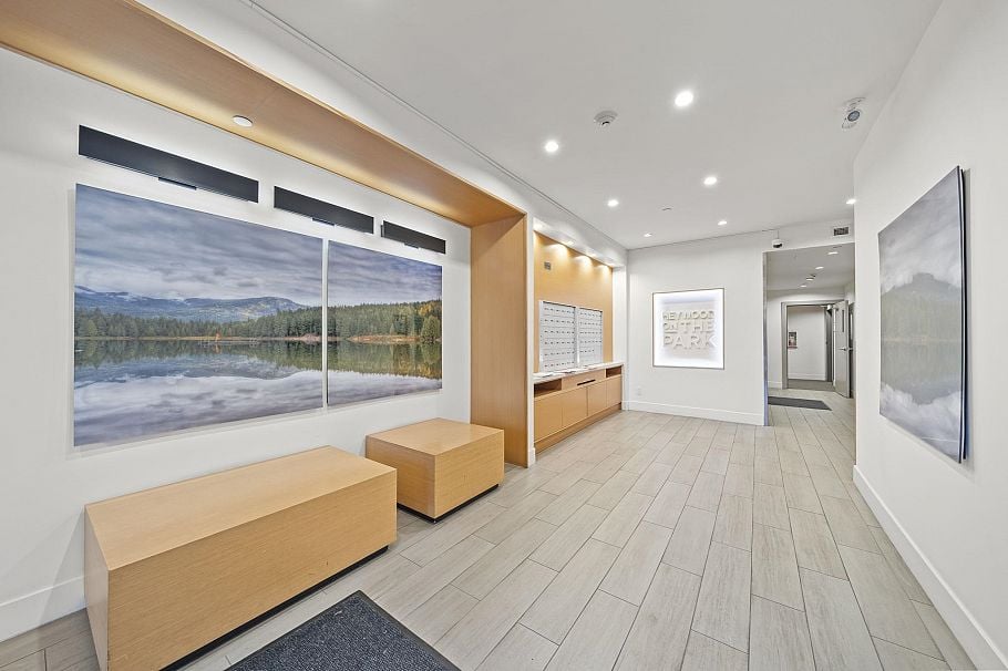 214 1621 Hamilton Avenue North Vancouver, BC - 17