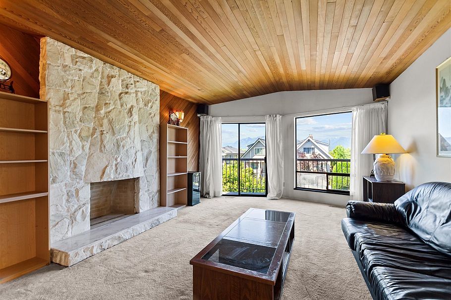 2986 E 3rd Avenue Vancouver, BC - 27