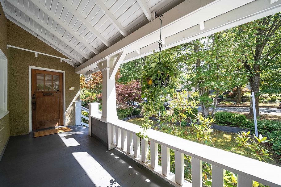 4327 W 12th Avenue Vancouver, BC - 1