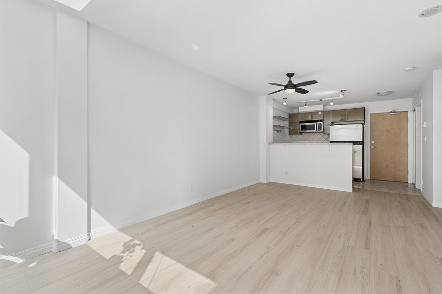 903 1328 W Pender Street Vancouver, BC - 16