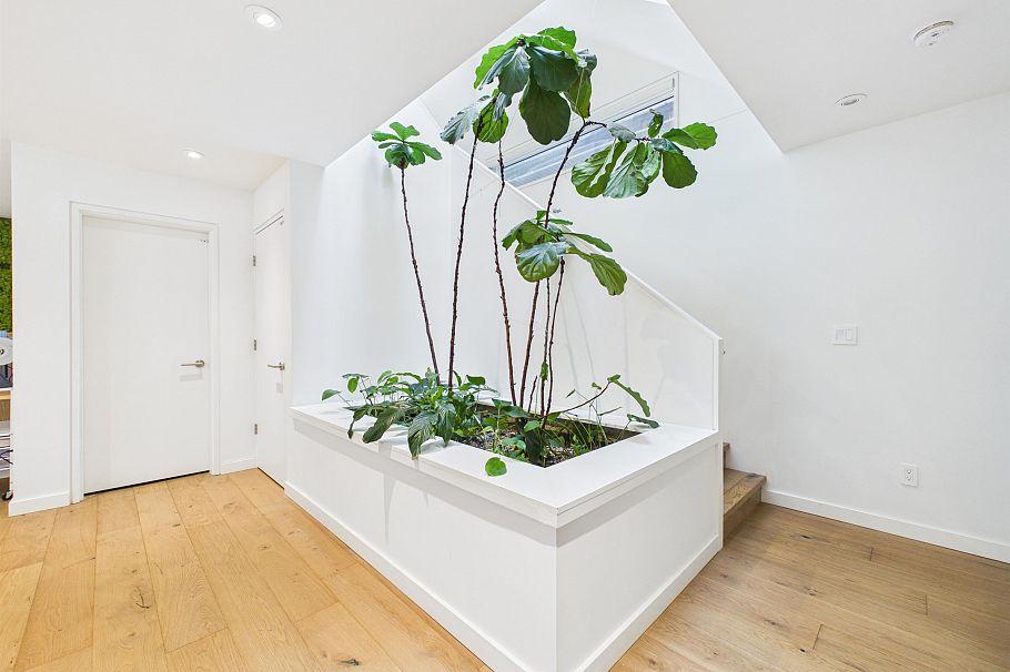 2996 W 11th Avenue Vancouver, BC - 33