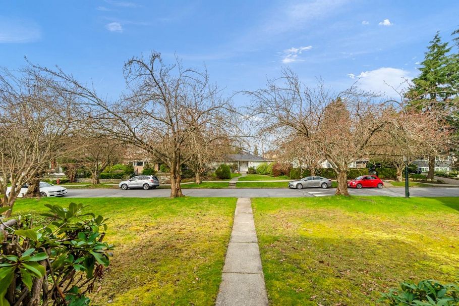6872 Heather Street Vancouver, BC - 4