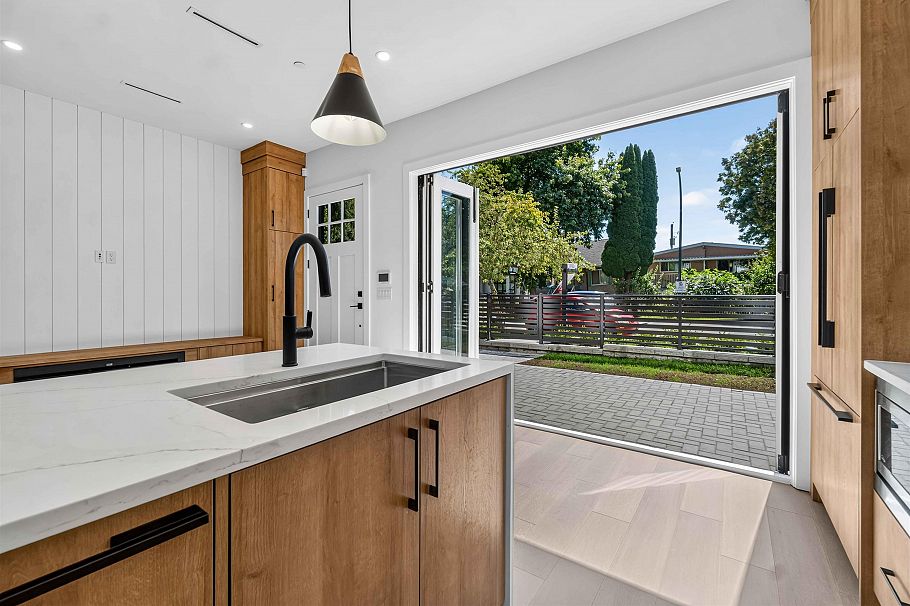 1 3271 E Georgia Street Vancouver, BC - 7