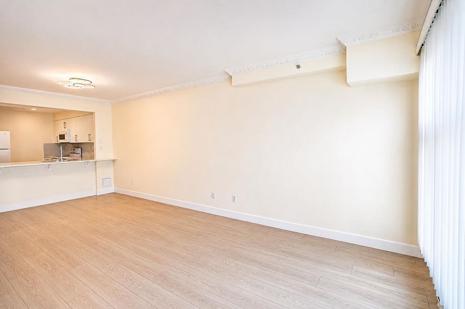 603 2468 E Broadway Vancouver, BC - 3