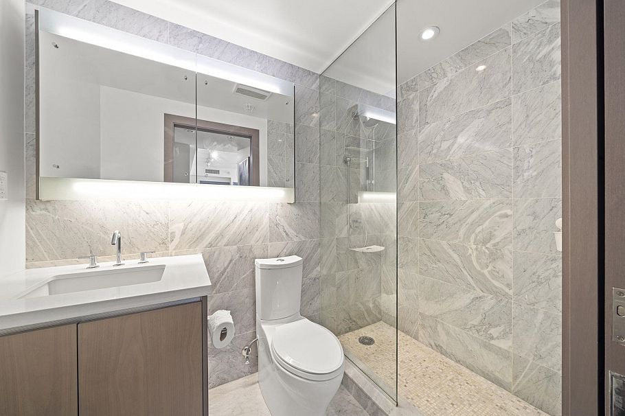 1251 38 Smithe Street Vancouver, BC - 13