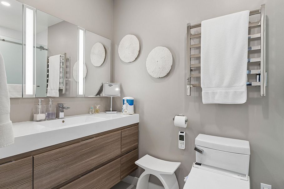 2760 W 2nd Avenue Vancouver, BC - 5