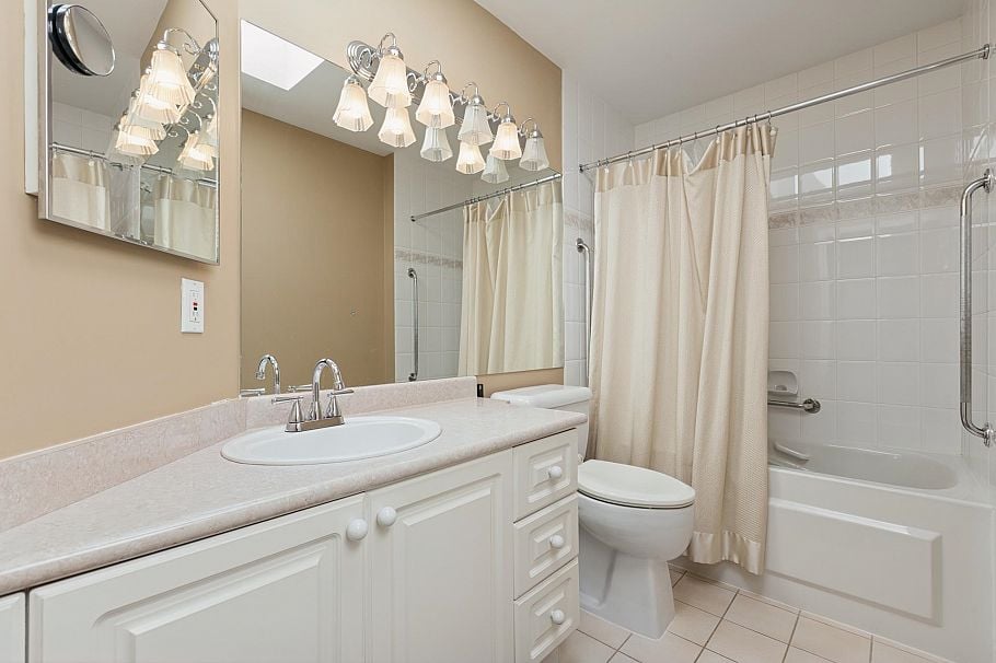 505 2059 Chesterfield Avenue North Vancouver, BC - 19