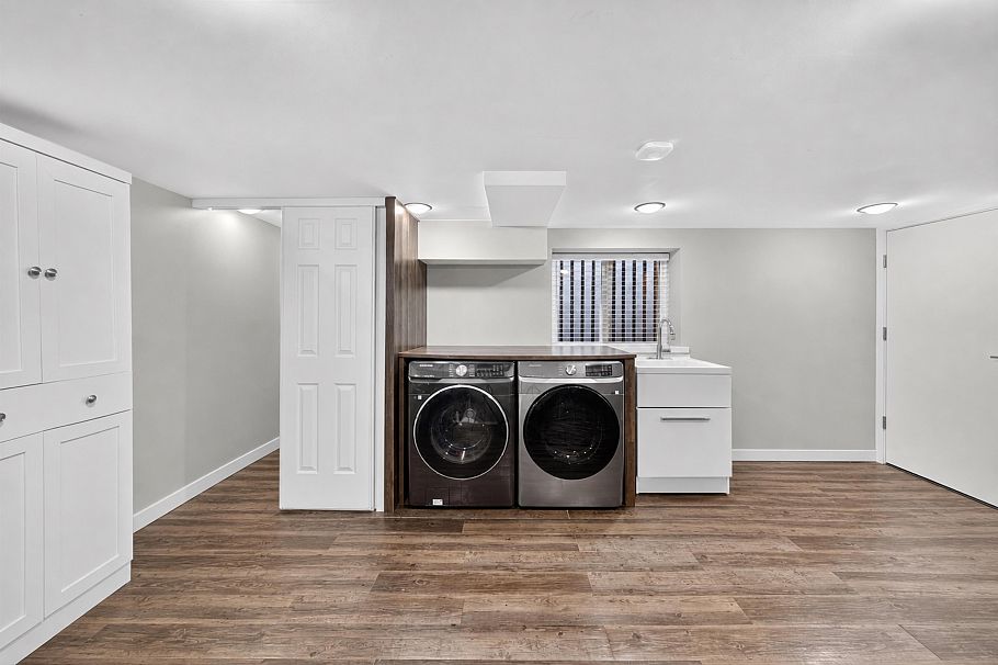 4327 W 12th Avenue Vancouver, BC - 13